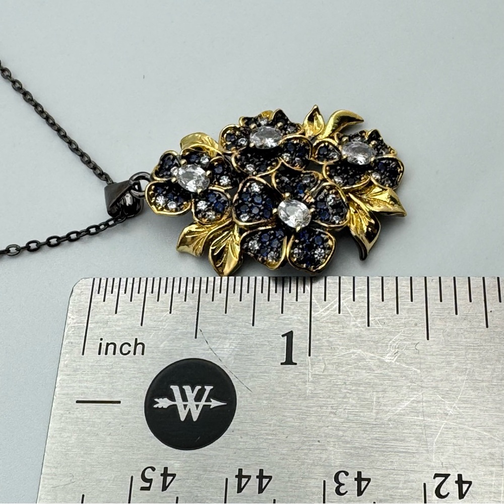 Floral Crystal Cluster Pendant Necklace Gold & Black Tone - Picture 6 of 9